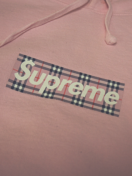 Supreme and Burberry's Collaboration. Box Logo Hooded Sweatshirt 'Light Pink'
